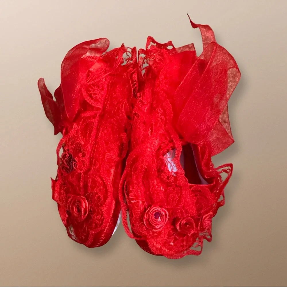⭐️ 5 for $25 Red Lace Baby Shoes